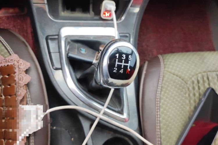 Used Brilliance H530 2011 1.6L Manual Luxury Model Gear Lever