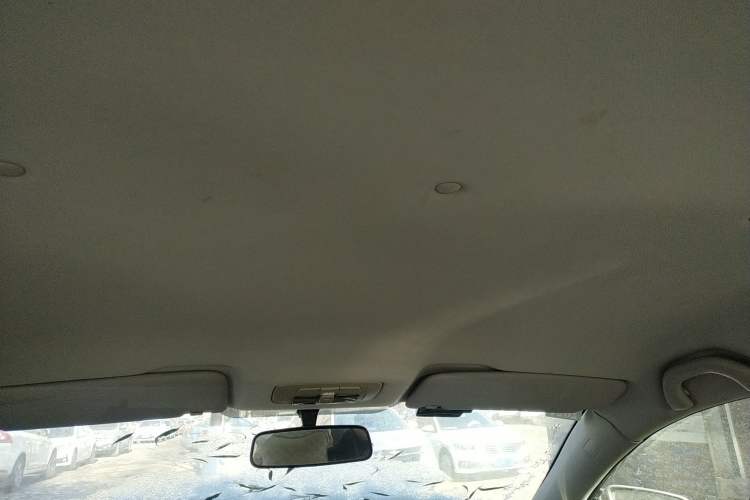 Used Brilliance H530 2011 1.6L Manual Comfort Version Headliner