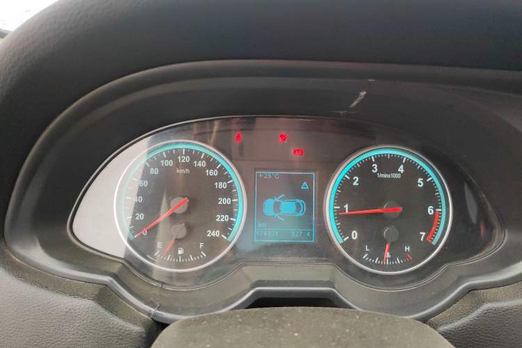 Used Brilliance H530 2011 1.6L Manual Luxury Model Instrument Cluster