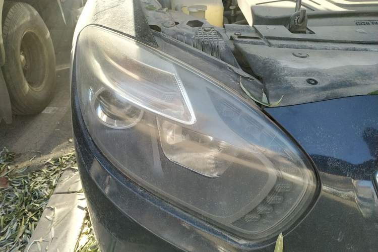 Used Brilliance H530 2011 1.6L Manual Comfort Version Right Front Headlight