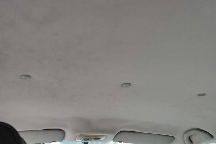 Used Brilliance H530 2011 1.6L Automatic Comfort Edition Headliner