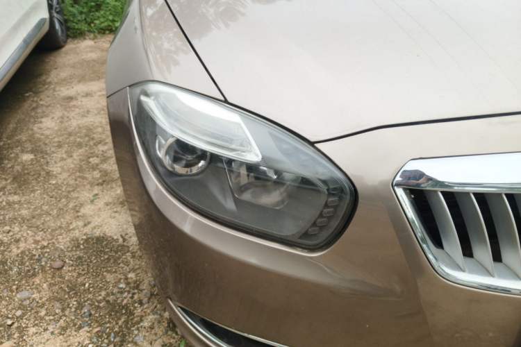 Used Brilliance H530 2011 1.6L Manual Comfort Version Right Front Headlight