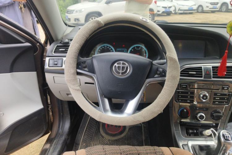 Used Brilliance H530 2011 1.6L Manual Comfort Version Steering Wheel