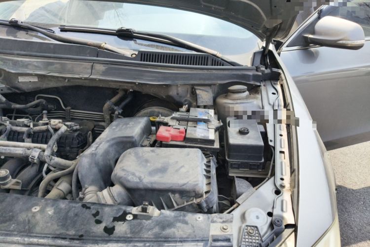 Used Brilliance H530 2011 1.6L Manual Luxury Model Engine Bay Left