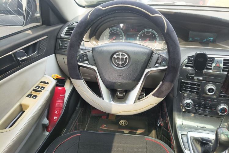 Used Brilliance H530 2011 1.6L Manual Luxury Model Steering Wheel