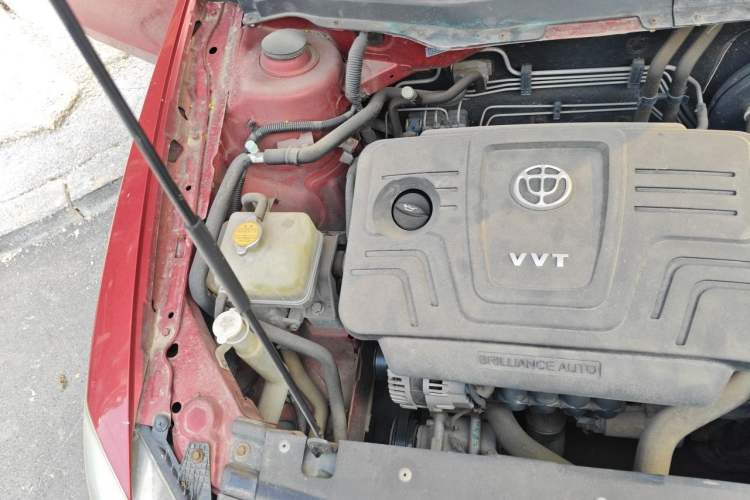 Used Brilliance H530 2011 1.6L Automatic Comfort Edition Engine Bay Right