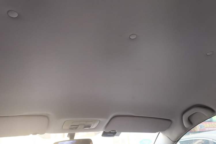 Used Brilliance H530 2011 1.6L Manual Comfort Version Headliner