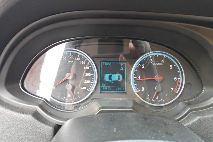 Used Brilliance H530 2011 1.6L Automatic Comfort Edition Instrument Cluster
