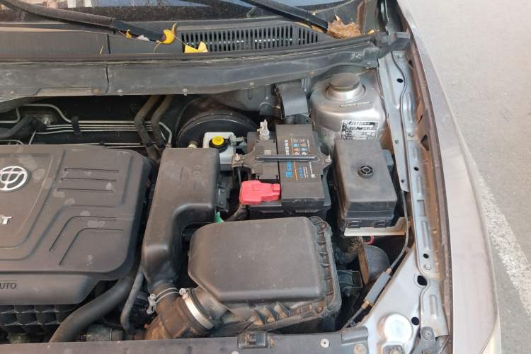 Used Brilliance H530 2011 1.6L Automatic Comfort Edition Engine Bay Left