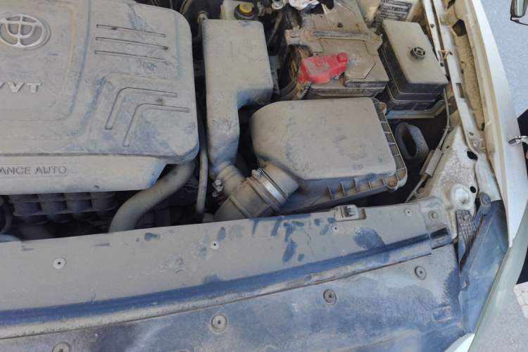 Used Brilliance H530 2011 1.6L Automatic Luxury Version Engine Bay Left
