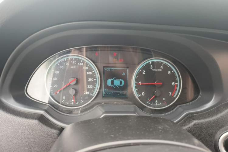 Used Brilliance H530 2011 1.6L Manual Luxury Model Instrument Cluster