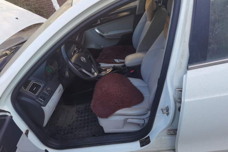 Used Brilliance H530 2011 1.6L Automatic Luxury Version Left Front Seat