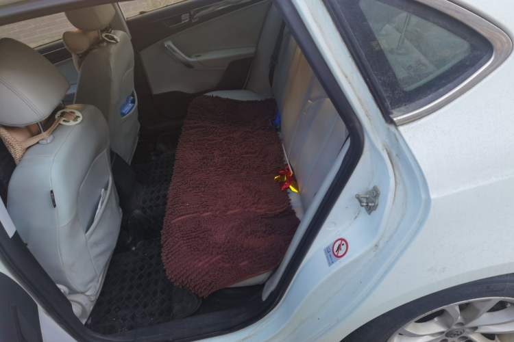 Used Brilliance H530 2011 1.6L Automatic Luxury Version Left Rear Seat