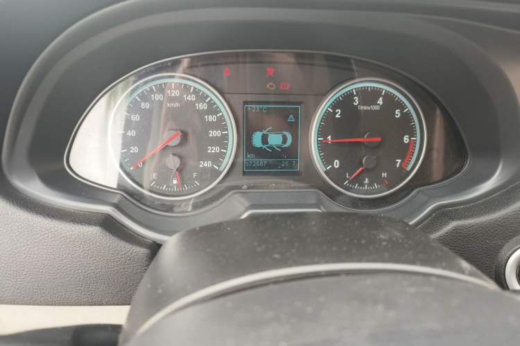 Used Brilliance H530 2011 1.6L Manual Luxury Model Odometer Close Up