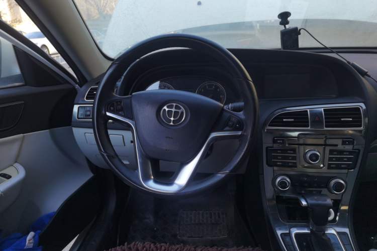 Used Brilliance H530 2011 1.6L Automatic Luxury Version Steering Wheel