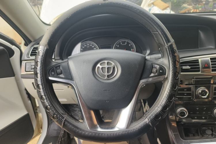 Used Brilliance H530 2011 1.6L Manual Luxury Model Steering Wheel