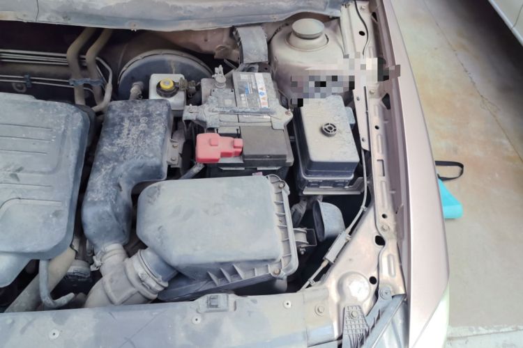 Used Brilliance H530 2011 1.6L Manual Luxury Model Engine Bay Left