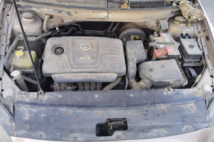 Used Brilliance H530 2011 1.6L Automatic Comfort Edition Engine Bay
