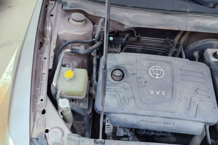 Used Brilliance H530 2011 1.6L Manual Luxury Model Engine Bay Right