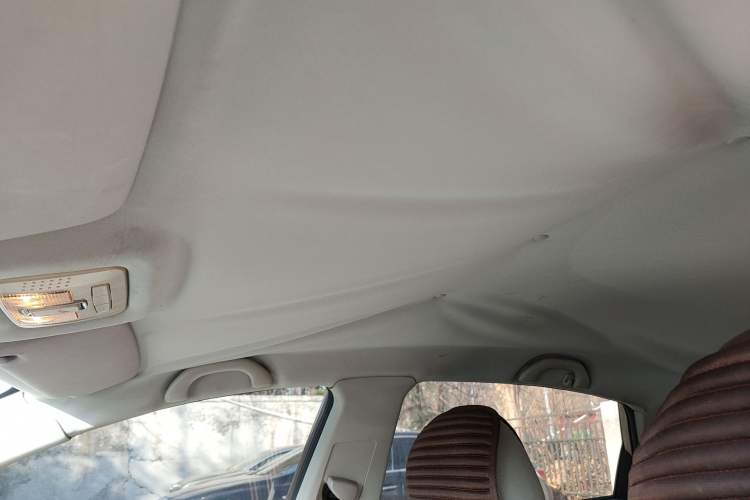Used Brilliance H530 2011 1.6L Manual Comfort Version Headliner