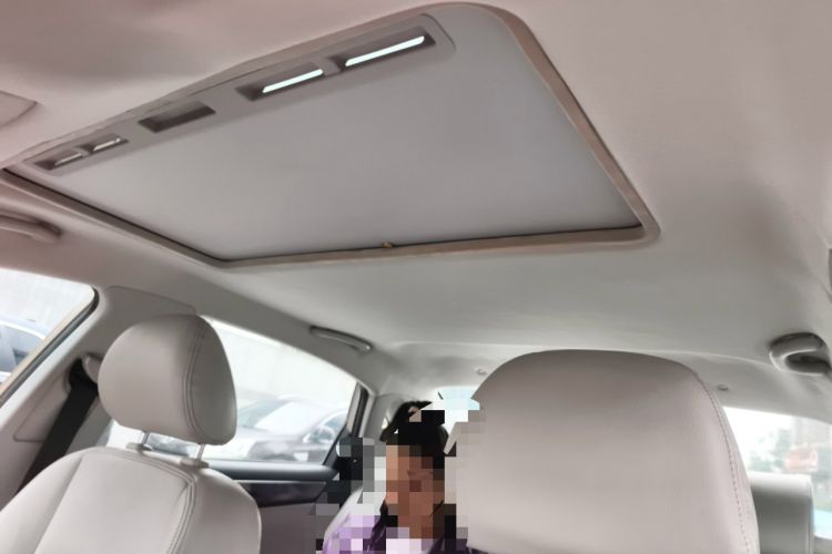 Used Brilliance H530 2011 1.6L Automatic Luxury Version Headliner
