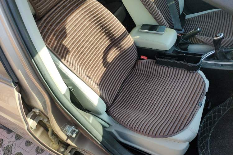 Used Brilliance H530 2011 1.6L Manual Comfort Version Right Front Seat