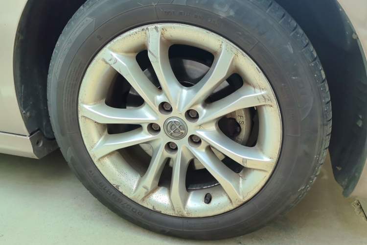 Used Brilliance H530 2011 1.6L Manual Luxury Model Right Front Wheel Hub