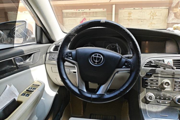 Used Brilliance H530 2011 1.6L Manual Luxury Model Steering Wheel