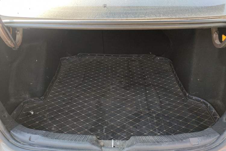 Used Brilliance H530 2011 1.6L Manual Comfort Version Trunk