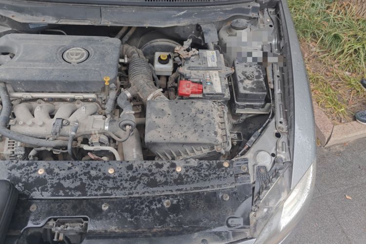 Used Brilliance H530 2012 1.5T Automatic Luxury Edition Engine Bay Left