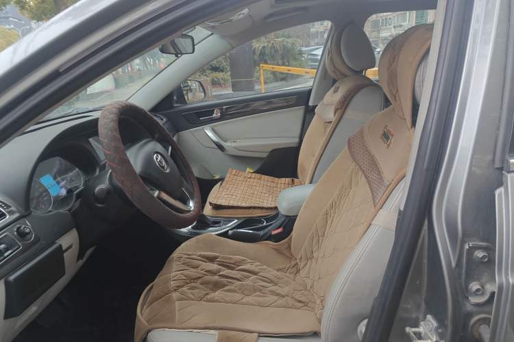 Used Brilliance H530 2012 1.5T Automatic Luxury Edition Left Front Seat