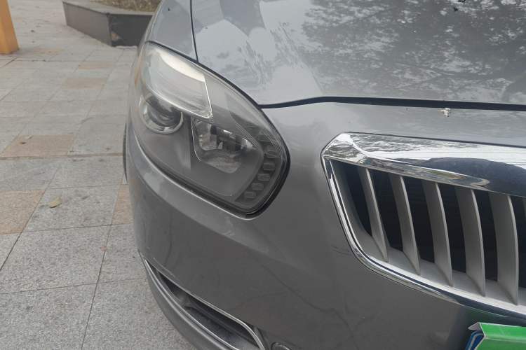 Used Brilliance H530 2012 1.5T Automatic Luxury Edition Right Front Headlight