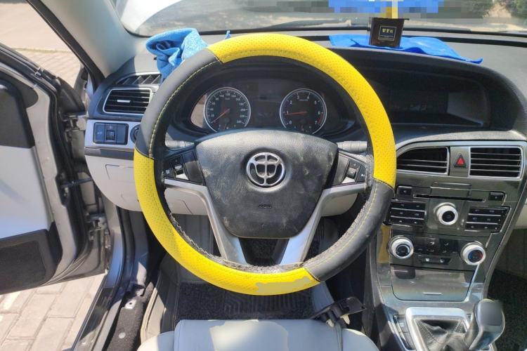 Used Brilliance H530 2012 1.6L Manual Comfort Sunroof Model Steering Wheel
