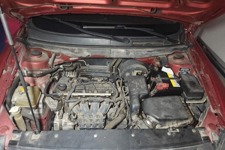 Used Brilliance H530 2012 1.6L Automatic Smart Version Engine Bay