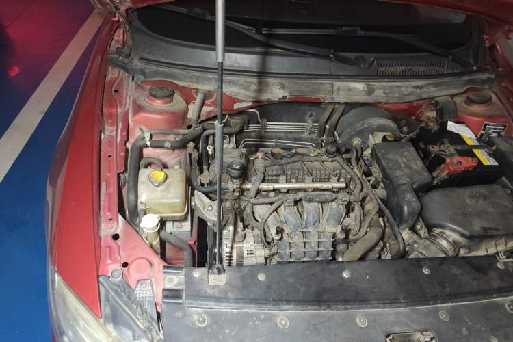 Used Brilliance H530 2012 1.6L Automatic Smart Version Engine Bay Right