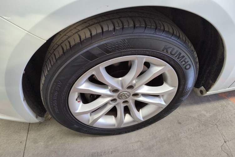 Used Brilliance H530 2012 1.5T Automatic Luxury Edition Left Front Wheel Hub