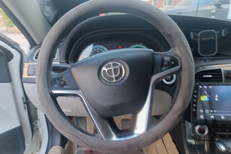 Used Brilliance H530 2012 1.6L Automatic Comfort with Sunroof Steering Wheel