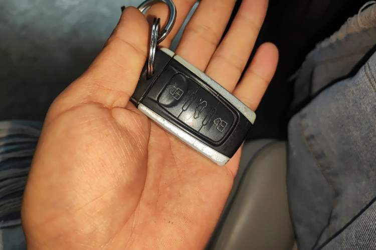 Used Brilliance H530 2012 1.6L Automatic Comfort with Sunroof Vehicle Key
