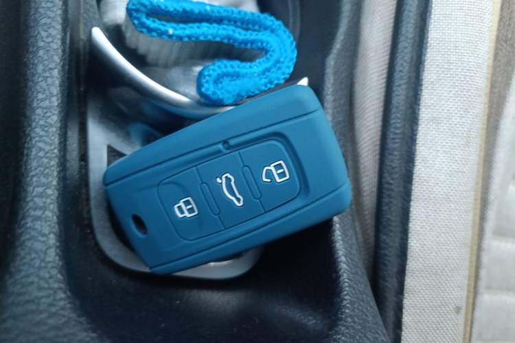 Used Brilliance H530 2012 1.6L Automatic Comfort with Sunroof Vehicle Key