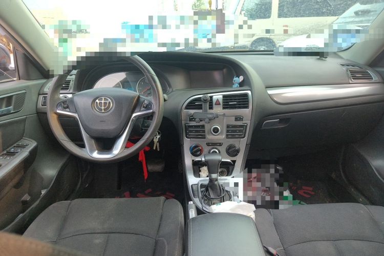 Used Brilliance H530 2014 1.5T Automatic Elite Version Center Console