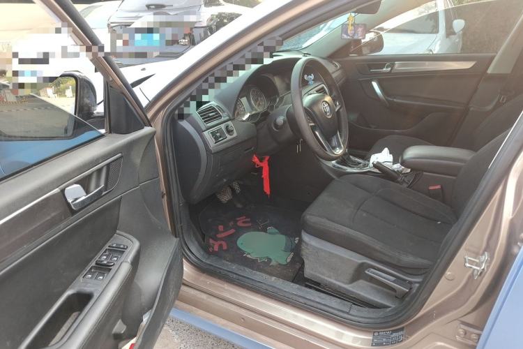 Used Brilliance H530 2014 1.5T Automatic Elite Version Driver Seat