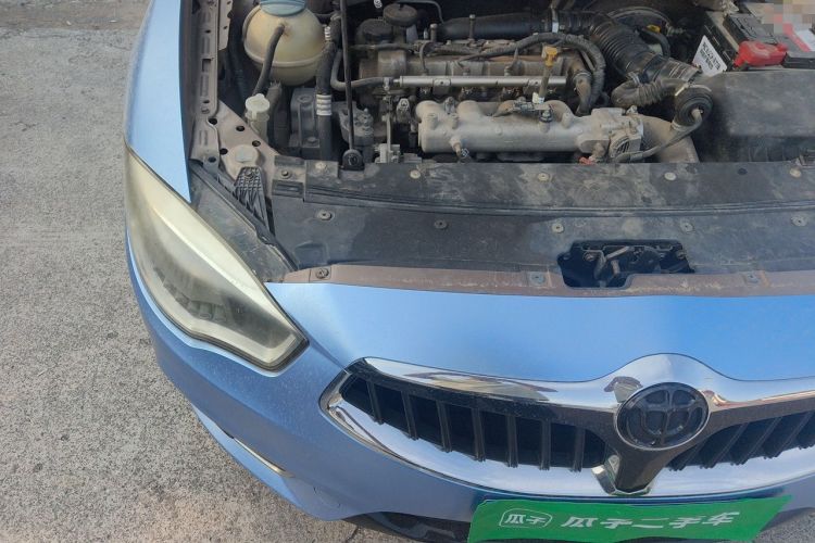 Used Brilliance H530 2014 1.5T Automatic Elite Version Engine Bay Right
