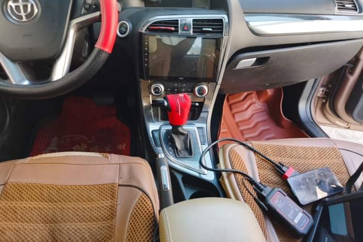 Used Brilliance H530 2014 1.6L Automatic Luxury Model Gear Lever