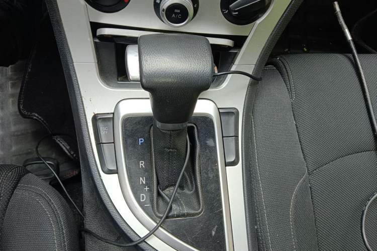 Used Brilliance H530 2014 1.5T Automatic Elite Version Gear Lever
