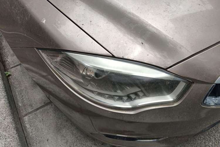 Used Brilliance H530 2014 1.5T Automatic Elite Version Right Front Headlight
