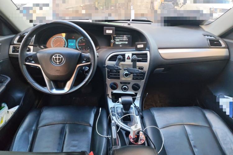 Used Brilliance H530 2014 1.5T Automatic Elite Version Center Console