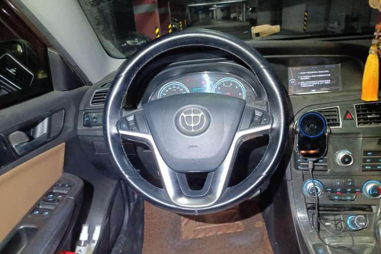 Used Brilliance H530 2014 1.6L Manual Luxury Model Steering Wheel