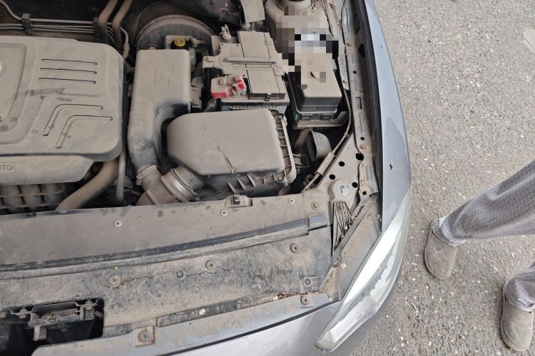 Used Brilliance H530 2014 1.6L Automatic Comfort Model Engine Bay Left