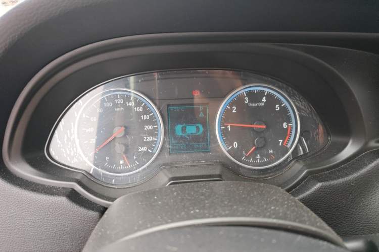Used Brilliance H530 2014 1.6L Automatic Comfort Model Instrument Cluster