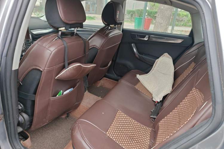 Used Brilliance H530 2014 1.6L Automatic Comfort Model Left Rear Seat